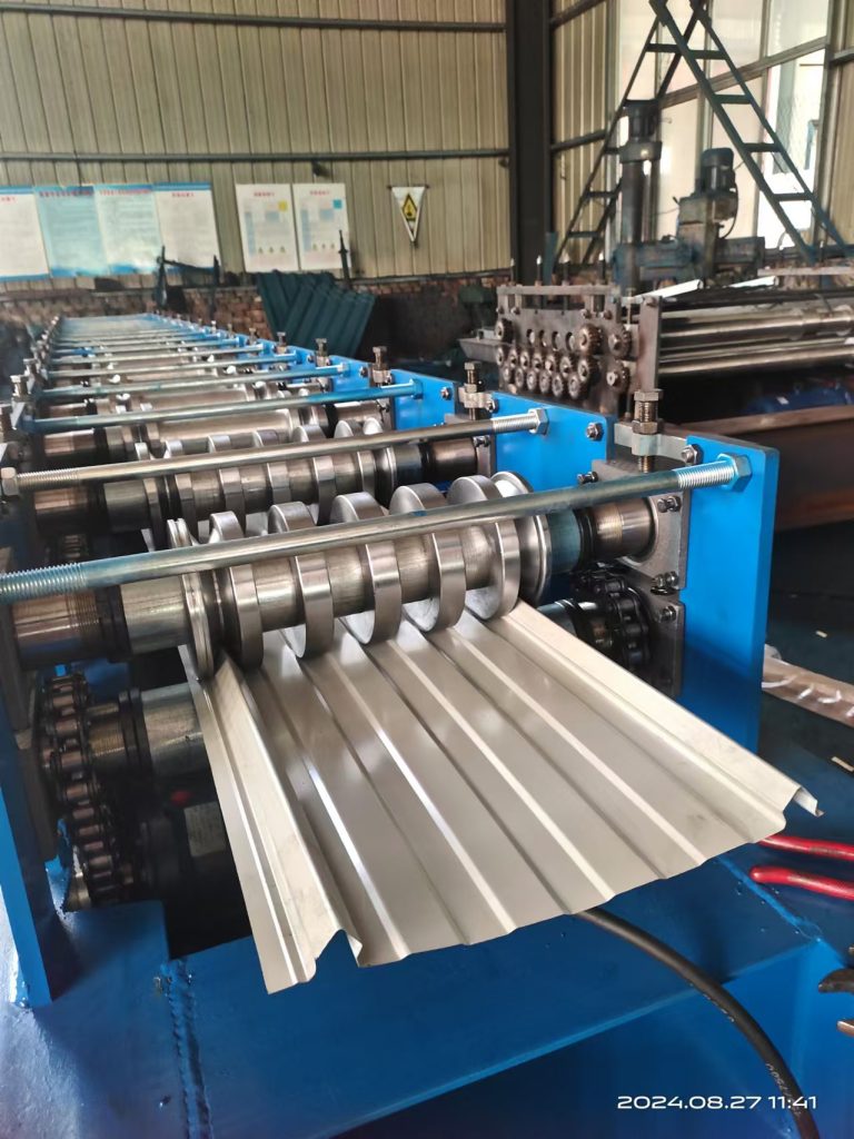 270-type color steel tile press machine